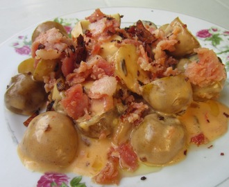 MARBLED POTATOES with CHEESY BACON SAUCE