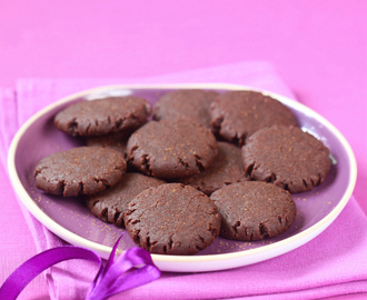 Постное шоколадно-малиновое печенье / Bolachas de chocolate e framboesa (sem leite e ovos)