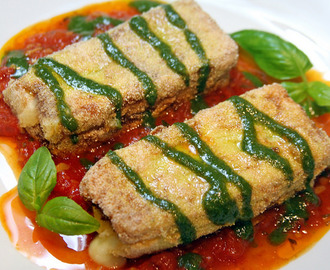 "Mozzarella in Carrozza" en Salsa de Tomate y Aceite de Albahaca