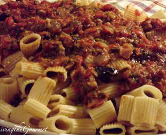 Easy ~ Garden Fresh Tomato Sauce with Anchovies!!!