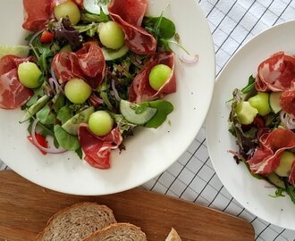 Salade met meloen en rauwe ham