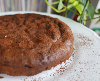 Miękkie ciasto czekoladowe