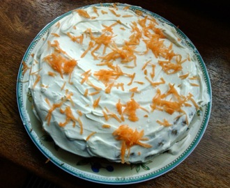 Mrkvový koláč (carrot cake)