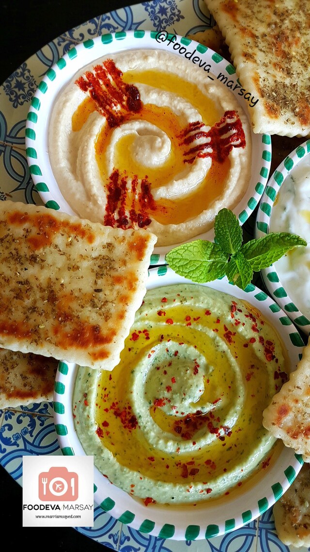 Hummus Variations and How To make Fork Impressions of Paprika/Spice on Hummus (Garnish Hummus)