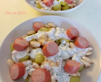 Salade de pommes de terre, haricots blancs et knacks