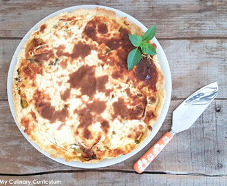 Tarte gourmande aux courgettes, tomates cerises et 3 fromages (Gourmet pie with zucchini, cherry tomatoes and 3 cheeses)