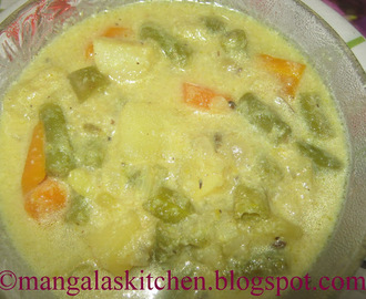 Hotel Style Vegetable Paya - Side dish for Idli, Appam, Idiyappam - Idli Paya Recipe