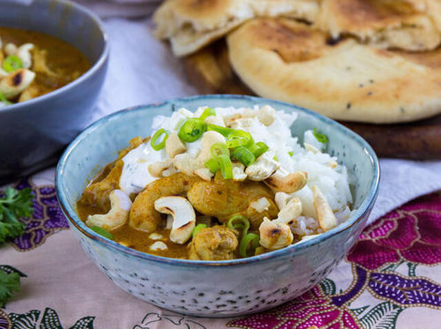 Indisk kycklinggryta med curry och grädde
