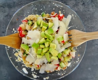 «Recept» Obědový salát z quinoi, ředkviček a avokáda + tip na precizní krájení