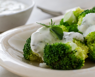 Broccoli Salad with Yoghurt Dressing