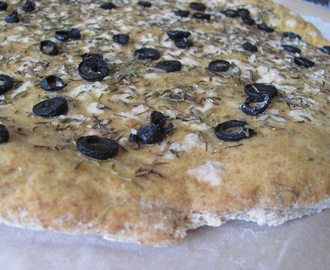 Månedens brød - Fladt brød med timian og oliven