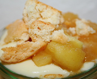Cremiges Apfel-Amaretti Dessert