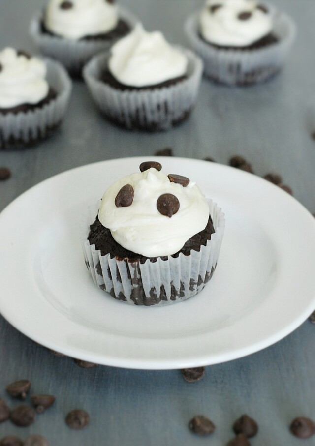 Low Carb Chocolate Cupcakes with Cream Cheese Frosting