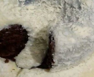 Receita de Bolo de Chocolate Cremoso com Cobertura de Leite linho, aprenda como fazer essa um bolo cremoso com cobertura de leite ninho, simples e fácil.
