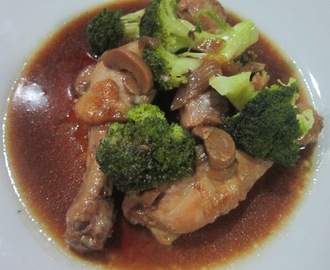 CHICKEN MUSHROOM and BROCCOLI in OYSTER SAUCE