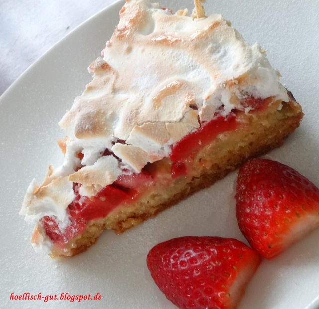Erdbeer-Rhabarber Kuchen mit Baiserhaube, zum Muttertag