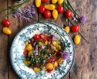 A Sultry Summer Salad: Heirloom Tomato & Chive Flower Salad