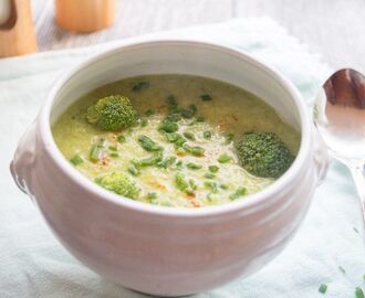 Kohlrabi-Brokkoli Suppe mit Avocado aus dem Thermomix®