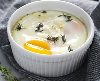 ovos no forno com ricotta e tomilho, um brunch saudável para começar bem este domingo