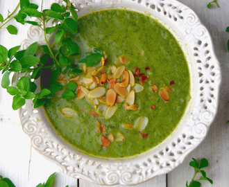 Niskokaloryczna zupa krem z brokułów i szpinaku – doskonałe źródło żelaza
