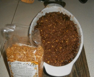 Gruszki zapiekane pod kakaową kruszonką z dodatkiem ziarenek od Ziarenkowo.