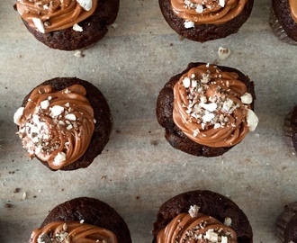 Mini Chocolate Cupcakes with Chocolate Mint Frosting – Mini Chokladmuffins med Mintchoklad Frosting