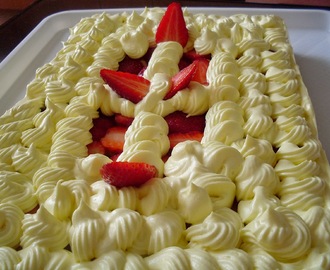 Lagan kolač sa jagodama/Easy strawberrie cake