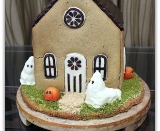 Пряничный домик в стиле Хэллоуин