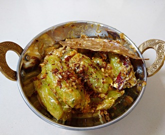 Narkel Potol - Pointed Gourd / Parwal curry in coconut gravy