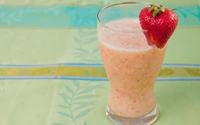Breakfast Smoothie Recipes: Strawberry-Banana Smoothie
