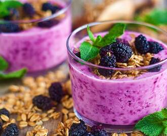 Mulberry Smoothie With Granola • Sweet,Healthy and Sugar-Free