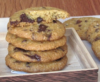 Cookies al cocco e gocce di cioccolato