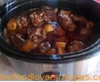 SLOW COOKER OXTAIL STEW