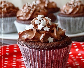 Čokoládové cupcakes s čokomáslovým krémem