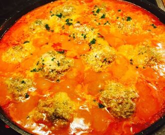 Italienska frikadeller i ljuvlig tomat & paprikasås