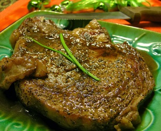 10 Minutes Pan Fried Beef Steak with Red Wine (红酒胡椒煎牛排)