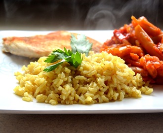 Ryż curry z filetem z kurczaka w wędzonej papryce oraz miksem warzyw