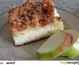 Jablkový koláč z jogurtu (s perníkovou drobenkou)