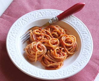 Pikantne spaghetti z tuńczykiem
