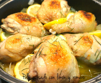 Pollo guisado con limón y romero.