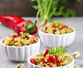 bulgur-linsen-salat mit rotem paprika und koriander