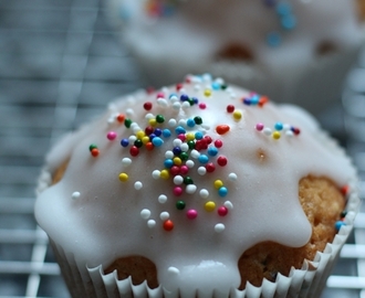 Konfetti Cupcakes - Rezept mit ganz vielen Sprinkles