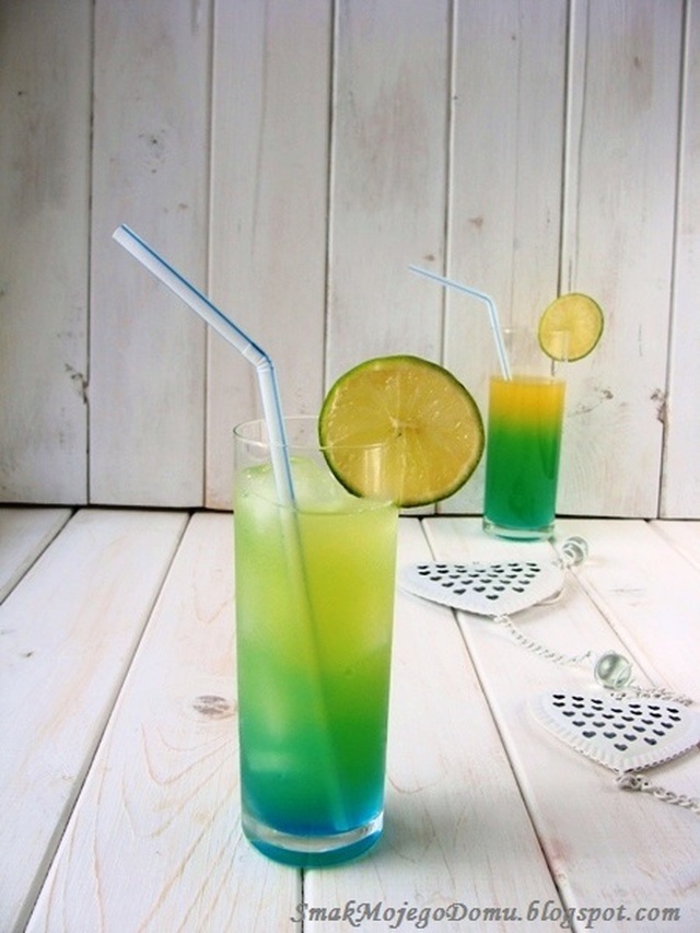 Kolorowy drink z  Malibu