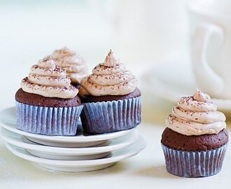 Mini-Orangen-Cupcakes mit Schokoladenhaube