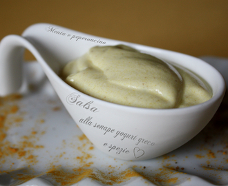 Salsa alla senape yogurt greco e spezie
