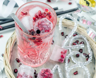 {Happy New Year} Pomegranate and Rose Gin Tonic