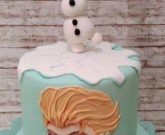 Frozen Cake mit Olaf und Elsa
