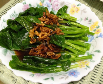 Blanched Vegetables with Oyster Sauce and Fried Shallots
