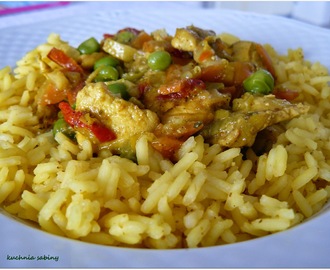 Kurczak w curry z warzywami i ryżem