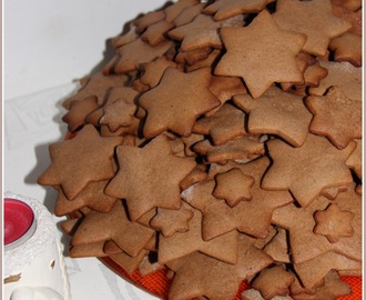 Pierniczki świąteczne z ciasta dojrzewającego